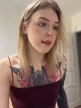 Snapshot of elliss_ chatting on October 9, 2025, 8:01 am elliss online show from October 9, 2025, 8:01 am