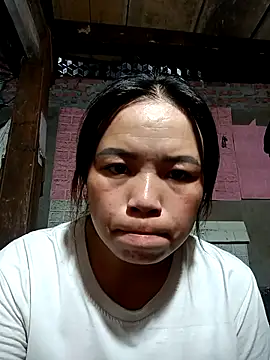 Snapshot of KumChyn chatting on September 16, 2025, 12:06 pm KumChyn online show from September 16, 2025, 12:06 pm