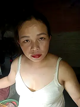 Snapshot of KumChyn chatting on October 2, 2025, 1:34 am KumChyn online show from October 2, 2025, 1:34 am