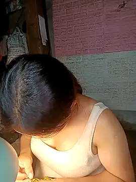 Snapshot of KumChyn chatting on October 5, 2025, 12:58 pm KumChyn online show from October 5, 2025, 12:58 pm