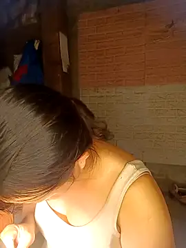 Snapshot of KumChyn chatting on October 15, 2025, 2:39 pm KumChyn online show from October 15, 2025, 2:39 pm