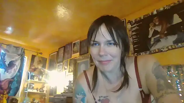 pinkmoonboots online show from September 14, 2025, 7:02 pm