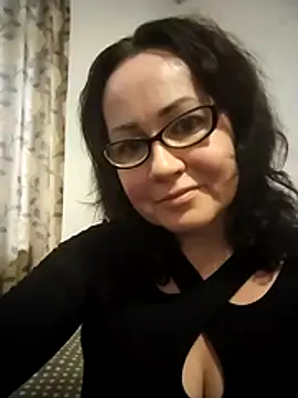 Snapshot of Charm_Flower chatting on November 13, 2025, 12:15 pm Charm Flower online show from November 13, 2025, 12:15 pm