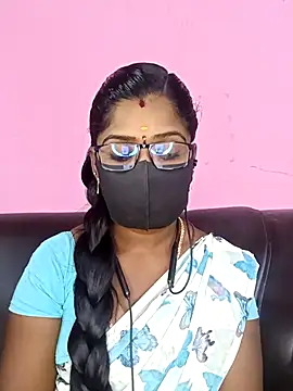 Snapshot of tamilammukuttyy chatting on October 25, 2025, 9:17 am tamilammukuttyy online show from October 25, 2025, 9:17 am