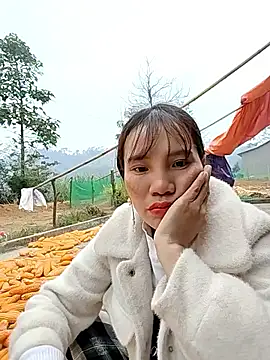 Tin tanny online show from November 24, 2025, 2:11 am