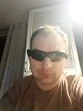 SummerArthur online show from September 17, 2025, 5:36 pm