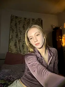 KitEkat00 online show from September 9, 2025, 6:07 pm