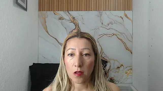 swetchrystal online show from September 9, 2025, 12:37 pm
