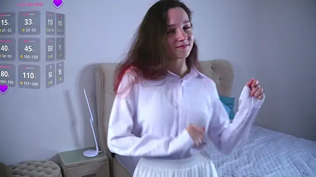 RolandaFolkes online show from September 29, 2025, 4:28 am