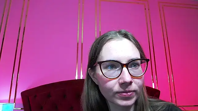 JessieJuss online show from April 13, 2026, 5:07 pm