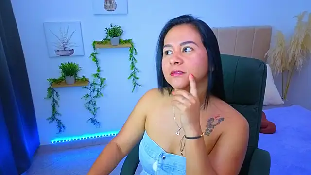 VioletaMedusa online show from October 27, 2025, 9:08 pm