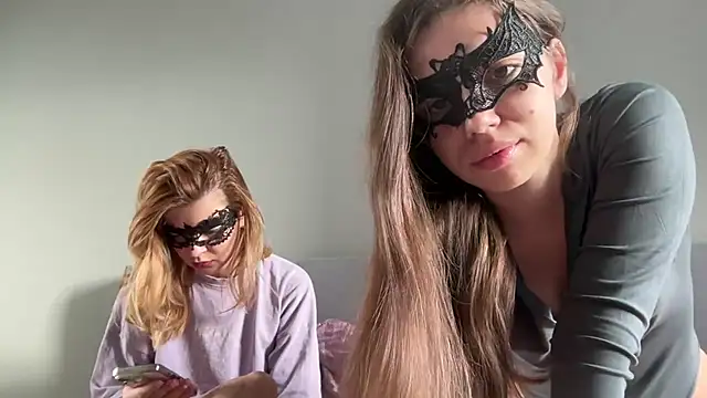 Snapshot of fluff_twinss chatting on September 28, 2025, 12:43 pm fluff twinss online show from September 28, 2025, 12:43 pm