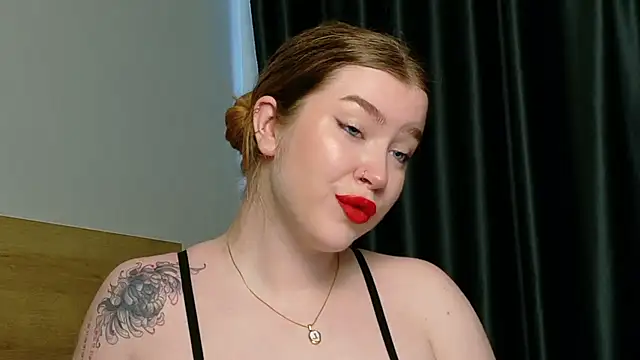 Rebecca Lace online show from October 3, 2025, 3:47 am