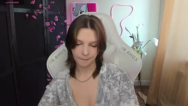AudreyyKim online show from May 3, 2026, 8:20 am