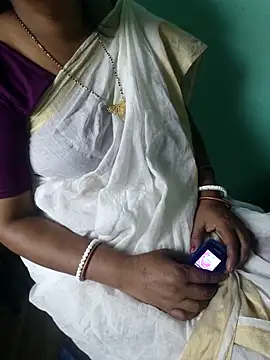desi boudi87 online show from April 29, 2026, 11:03 am