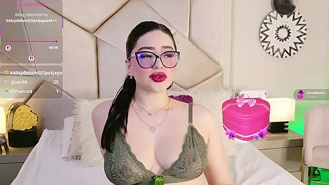 Catalina-Malave online show from May 5, 2026, 1:13 am