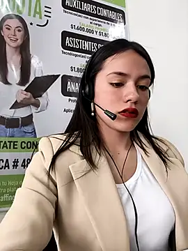 CHARLOTTE  05 online show from November 4, 2025, 1:10 pm