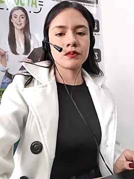 CHARLOTTE  05 online show from November 8, 2025, 1:22 pm