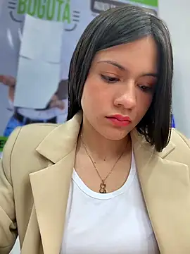 CHARLOTTE  05 online show from February 7, 2026, 12:20 pm