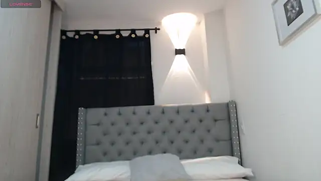 Snapshot of celeste-cute- chatting on September 13, 2025, 5:57 pm celeste-cute- online show from September 13, 2025, 5:57 pm