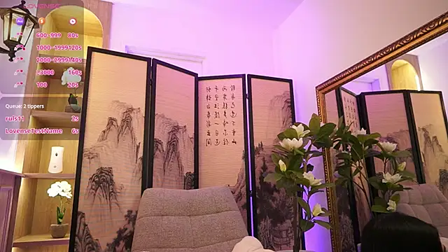 VioletEvanz online show from September 16, 2025, 7:15 pm