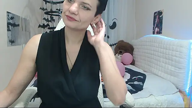 Snapshot of AvaSaturnian chatting on October 22, 2025, 12:27 pm AvaSaturnian online show from October 22, 2025, 12:27 pm