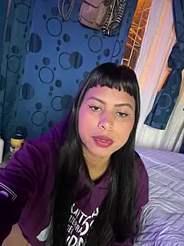 Michluxe 69 online show from February 11, 2026, 1:32 am