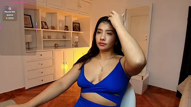 Snapshot of nina_moen chatting on October 1, 2025, 7:42 pm nina moen online show from October 1, 2025, 7:42 pm