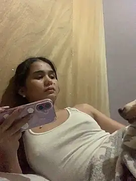 Snapshot of AngelHille chatting on October 16, 2025, 5:14 pm AngelHille online show from October 16, 2025, 5:14 pm