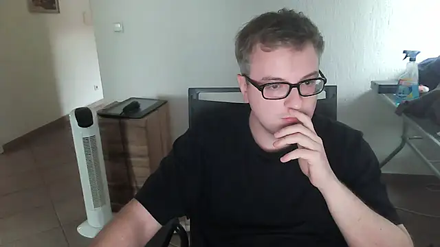 Alex187bottom online show from September 9, 2025, 4:17 pm
