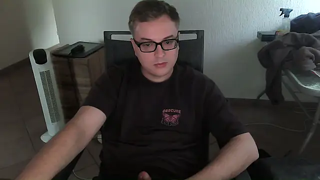 Alex187bottom online show from September 13, 2025, 5:02 pm
