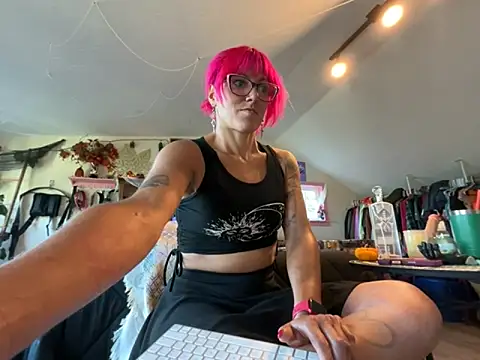 kinkycanner online show from October 21, 2025, 11:16 pm