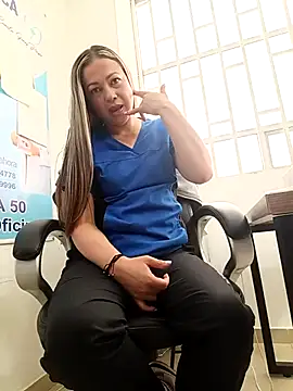 Madisson-04  online show from May 11, 2026, 1:06 pm