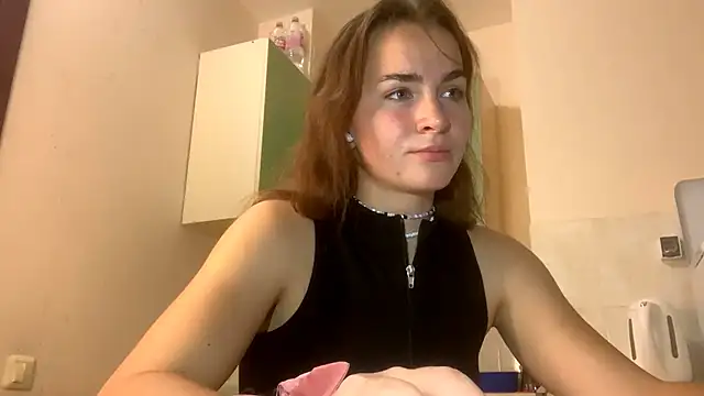 BunnyTiedeman online show from October 30, 2025, 5:46 pm