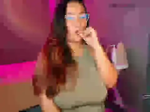 Snapshot of sophiejuicy_ chatting on October 9, 2025, 8:23 am sophiejuicy online show from October 9, 2025, 8:23 am