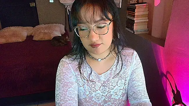 sophiejuicy  online show from January 18, 2026, 9:51 pm