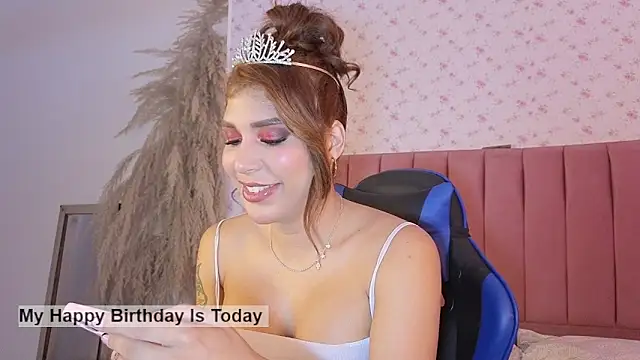 Snapshot of dahiana_marin chatting on September 19, 2025, 5:24 pm dahiana marin online show from September 19, 2025, 5:24 pm