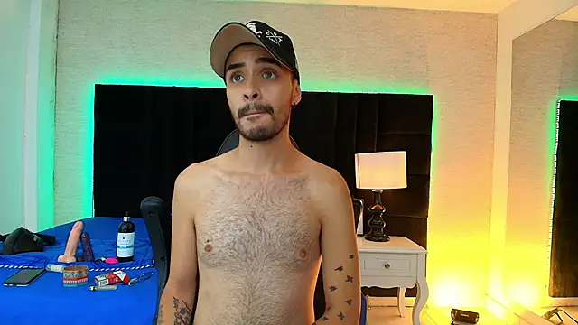 HairyDiamond  online show from September 17, 2025, 3:24 pm