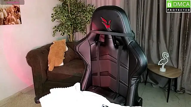 Roxy foxi online show from September 14, 2025, 1:05 am