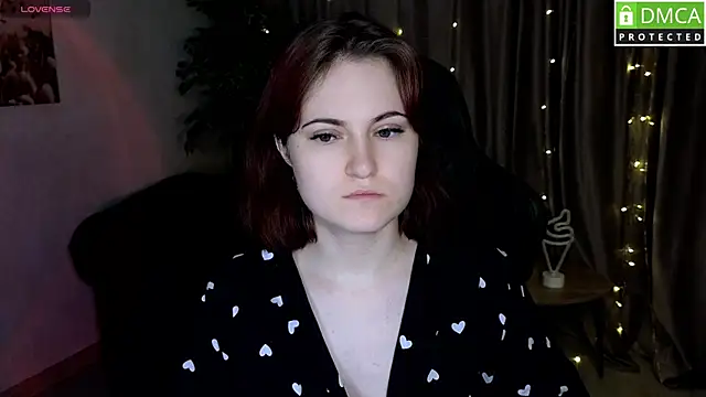 Roxy foxi online show from October 19, 2025, 1:06 am