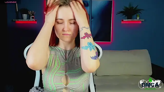 Roxy foxi online show from November 9, 2025, 1:04 am