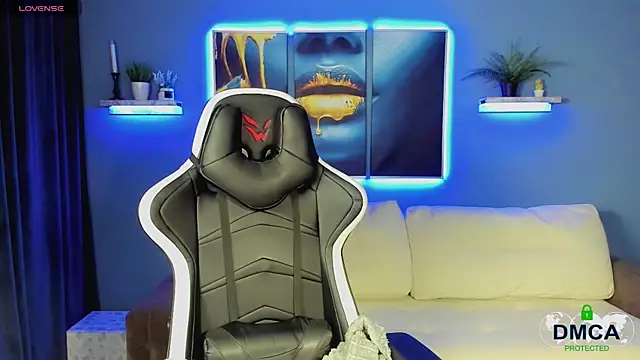 Roxy foxi online show from November 16, 2025, 1:11 am