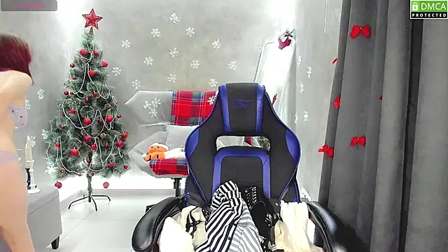 Roxy foxi online show from December 18, 2025, 1:11 am