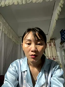 Almond-cute online show from September 9, 2025, 6:18 pm
