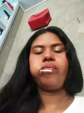 julietta1453 online show from December 15, 2025, 2:21 pm