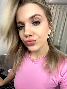 Snapshot of AlisaMyers chatting on December 2, 2025, 6:08 am AlisaMyers online show from December 2, 2025, 6:08 am