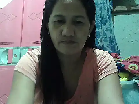 Snapshot of hotmama_063 chatting on October 11, 2025, 11:20 am hotmama 063 online show from October 11, 2025, 11:20 am