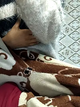 Snapshot of Aidakhan1212 chatting on February 11, 2026, 10:53 am Aidakhan1212 online show from February 11, 2026, 10:53 am