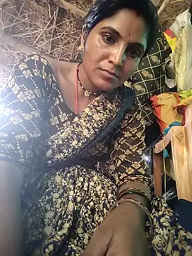 Snapshot of LUCKY_cut chatting on September 19, 2025, 4:58 am LUCKY cut online show from September 19, 2025, 4:58 am