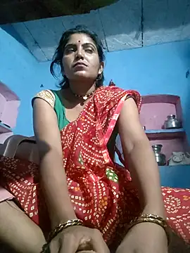 Snapshot of LUCKY_cut chatting on September 28, 2025, 11:43 pm LUCKY cut online show from September 28, 2025, 11:43 pm